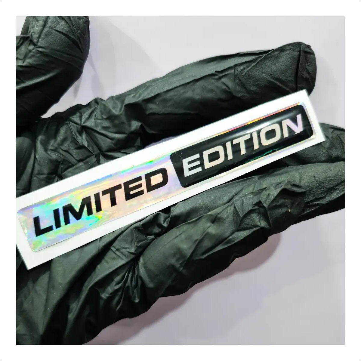 Emblema Limited Edition Premium Preto / Holográfico